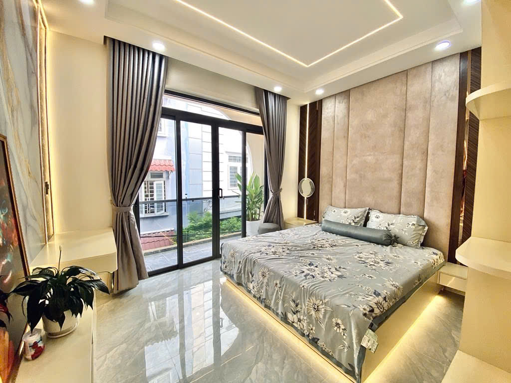 Hẻm xe hơi Huỳnh Văn Nghệ - 50m2 - 4 x 12,5 - 4 tầng - Chỉ 7,99 tỷ.