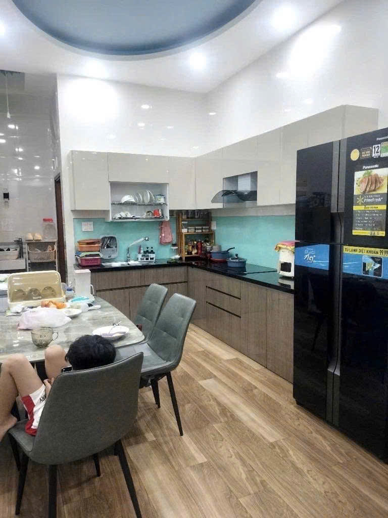 Bán nhà 3 tầng Nguyễn Phúc Chu P.15 Tân Bình, 46,4m2, Tuyệt tác vị trí trung tâm, chuẩn sống an ninh, tiện ích liền kề. Giá 6,1 tỷ.