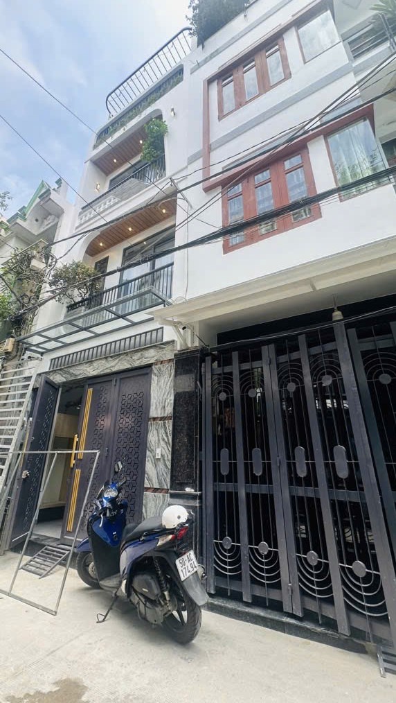 Bán nhà hẻm xe hơi Phan Huy Ích, 4 tầng, 40m2, Giá 7,39 tỷ.