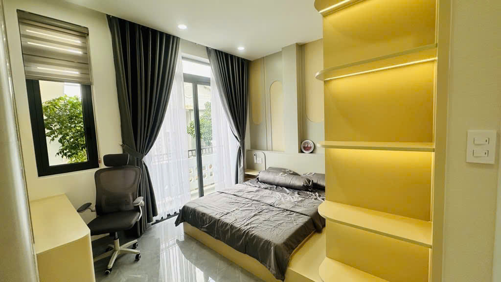 Bán nhà hẻm xe hơi Phan Huy Ích, 4 tầng, 40m2, Giá 7,39 tỷ.