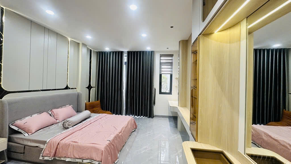 Bán nhà hẻm xe hơi Phan Huy Ích, 4 tầng, 40m2, Giá 7,39 tỷ.