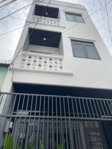 Hẻm xem hơi Nguyễn Phúc Chu - 71,1m2 - 4,1 x 18 - 4 tầng - chỉ 8,5 tỷ.