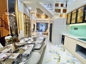 Hẻm xe hơi Huỳnh Văn Nghệ - 50m2 - 4 x 12,5 - 4 tầng - Chỉ 7,99 tỷ.