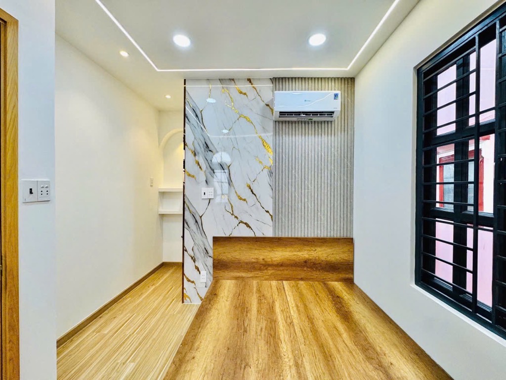 Nhà 4Tầng mới hẻm thông ngay Chợ Ga, Phú Nhuận chỉ 4,xx tỷ