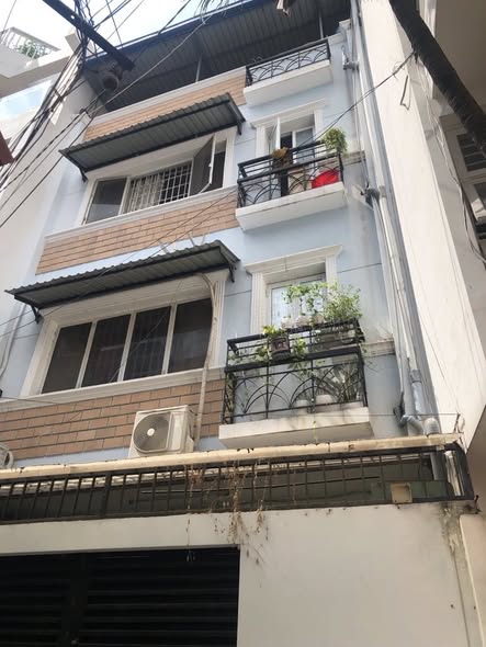 CĂN HỘ DỊCH VỤ- PHÙ HỢP VỪA Ở VỪA CHO THUÊ - DÒNG TIỀN 35 TRIỆU/THÁNG - GIÁP PHÚ NHUẬN- NGAY CHỢ HOÀNG HOA THÁM