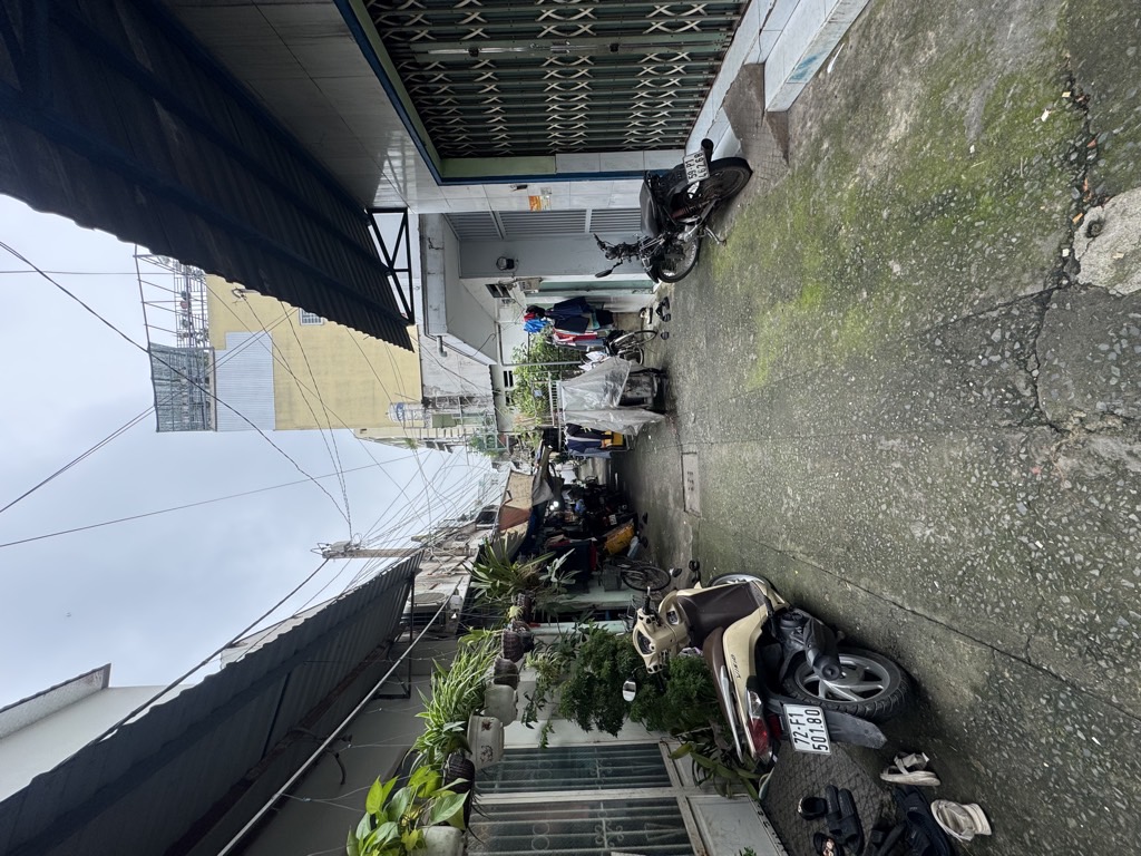 Nhà.  Song Hành. 93.6. Số tầng 1. Trung Mỹ Tây. 4.5x21. Giá 4.75 tỷ