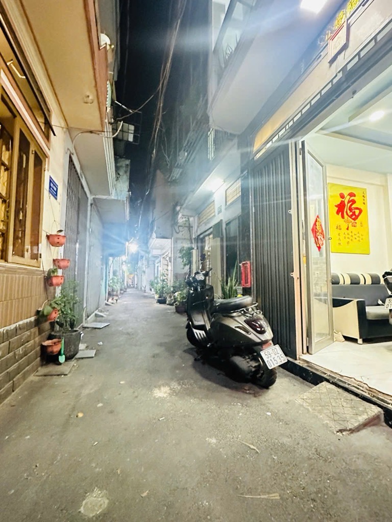 Bán nhà 2 tầng. Nguyễn Sĩ Sách, phường 15,quận Tân Bình. 30m2. NHỈNH 3 tý