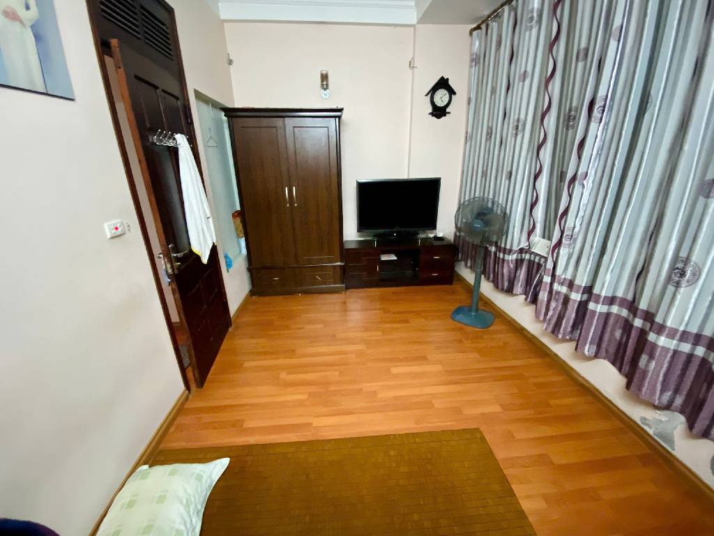 Cần bán căn nhà 5 tầng nguyễn đức cảnh