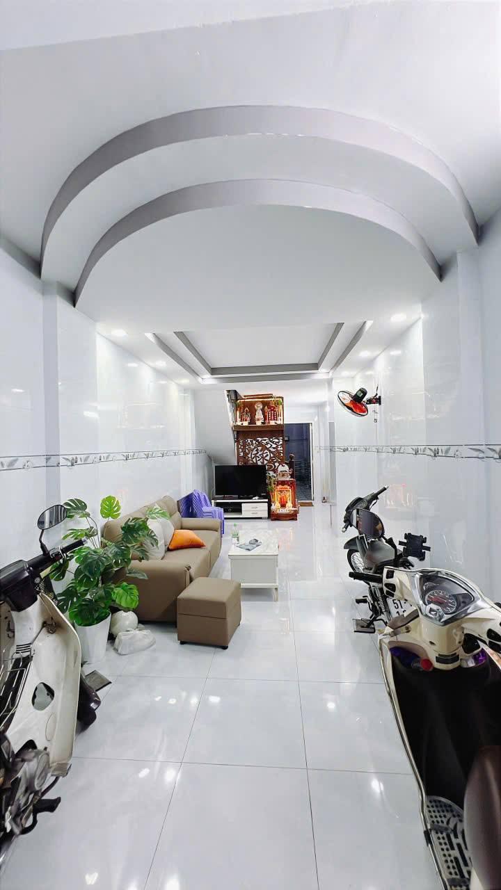 TÔN ĐẢN Q.4 _ LIỀN KỀ ĐƯỜNG SỐ _ NHÀ 5TẦNG _ BÊ TÔNG KIÊN CỐ TỚI NÓC