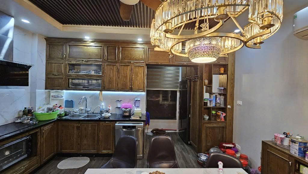 Bán liền kề Tổng Cục 5, Yên Xá, 100m2, 5 Tầng, Ô tô tránh