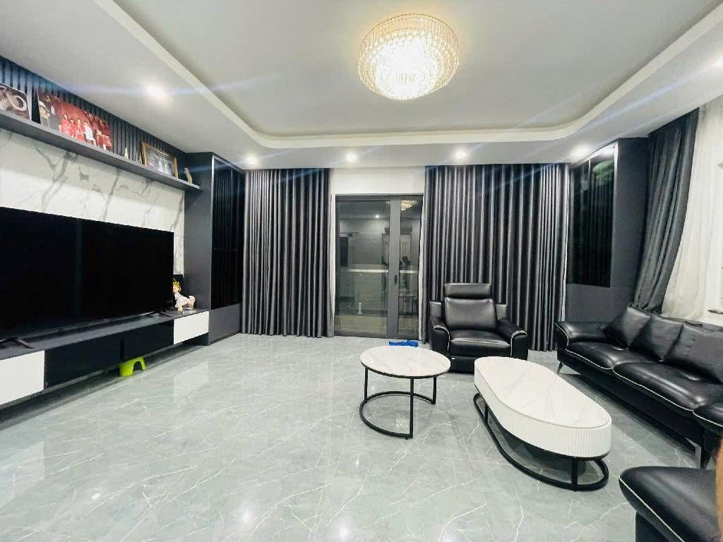 Bán nhà phân lô Lê Trọng Tấn, phường Khương Mai 82m2, 5 Tầng, Giá 2x Tỷ