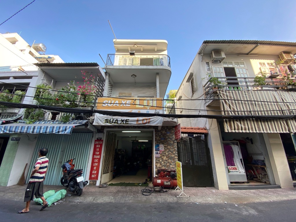 Em Đã Hiếm- Mà Còn Làm Nơi KD