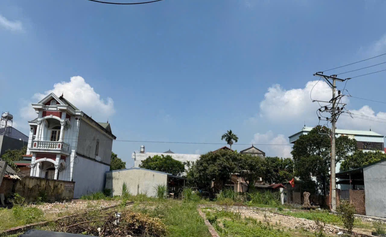 BÁN ĐẤT DƯỢC HẠ 110m - GIÁ 4,3tỷ - THÔNG 2 Ô TÔ