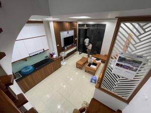 BÁN NHÀ Cầu Giấy full nội thất - thang máy 40m2 13.5 tỷ