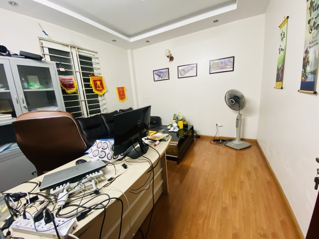 BÁN NHÀ HIẾM TRUNG TÂM QUẬN CẦU GIẤY