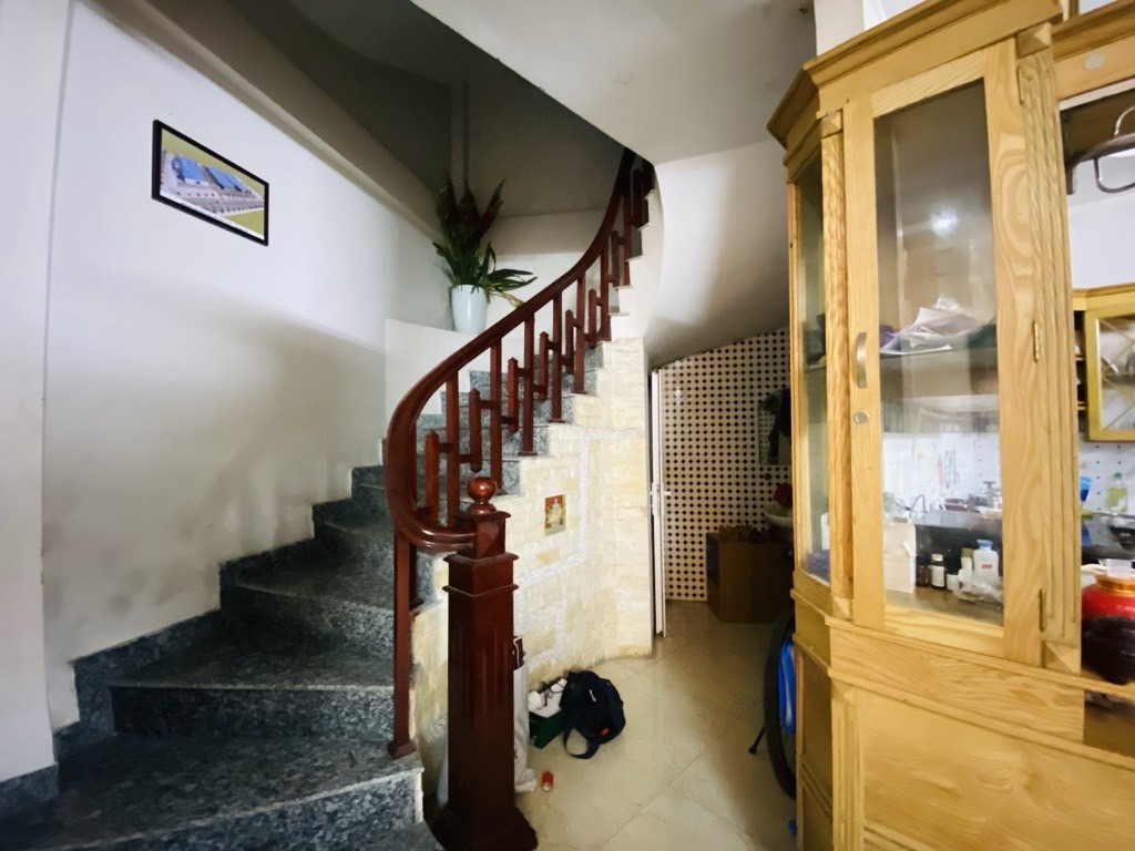 BÁN NHÀ HIẾM TRUNG TÂM QUẬN CẦU GIẤY