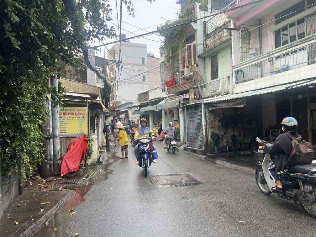 TÔ HIỆU TÂN PHÚ- NHÀ NÁT TIỆN XÂY MỚI