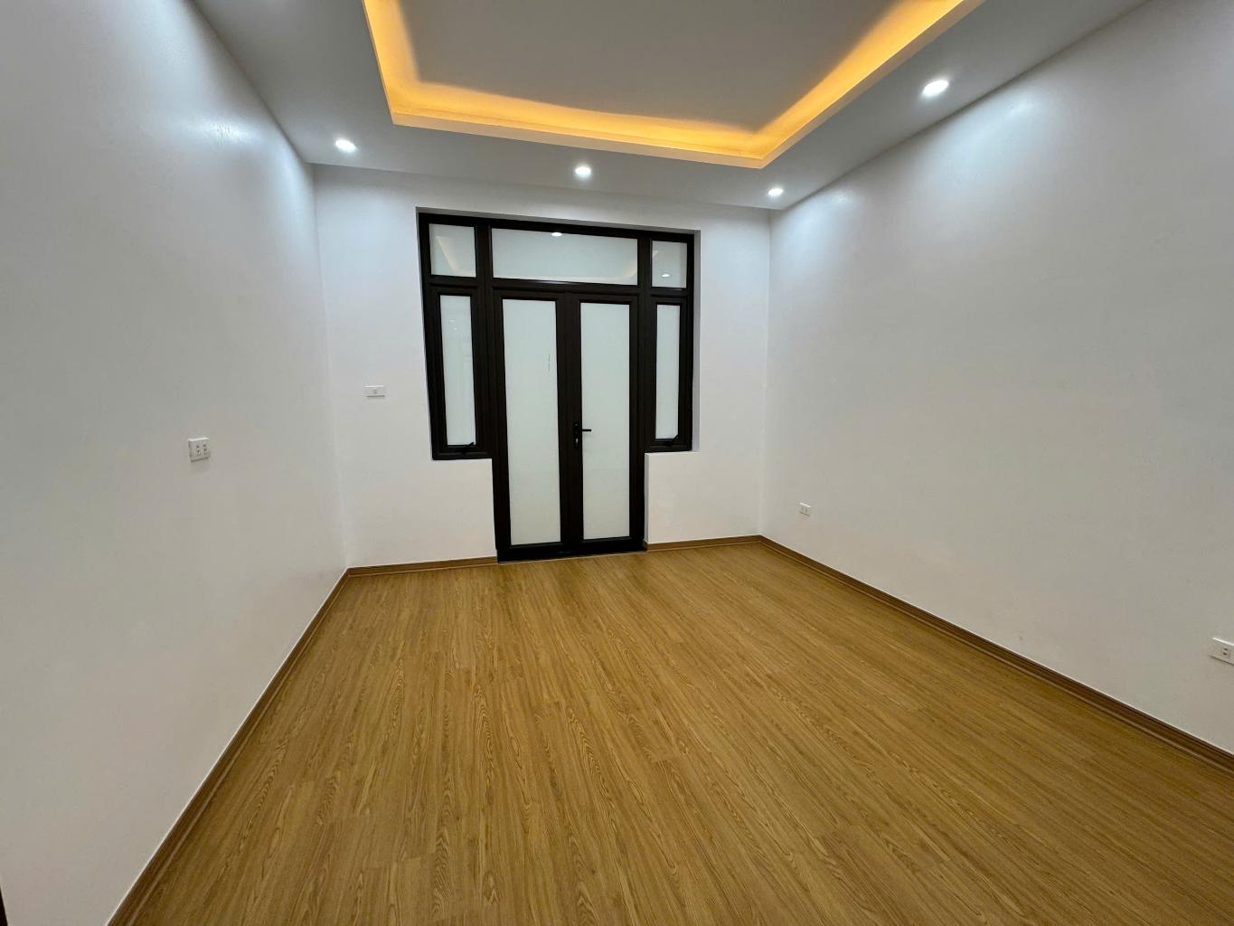 BÁN NHÀ 5 TẦNG MẶT NGÕ Ô TÔ -THANH XUÂN-HÀ NỘI