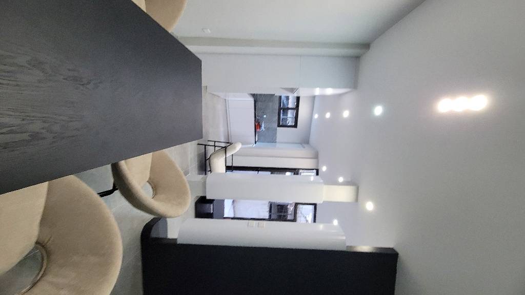 BÁN ĐẤT TẶNG NHÀ 5 TẦNG PHỐ NGUYỄN THỊ ĐỊNH