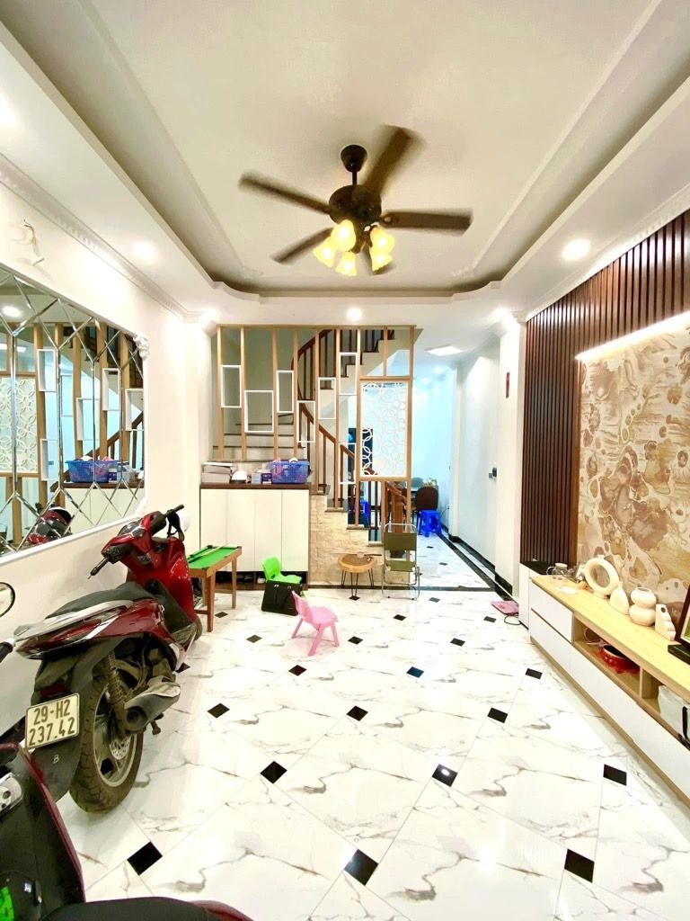  NHÀ PHỐ ĐƯỜNG LÁNG – ĐỐNG ĐA  ĐẸP LONG LANH – TẶNG FULL NỘI THẤT – TRUNG TÂM HIẾM – CHỈ 12 TỶ 