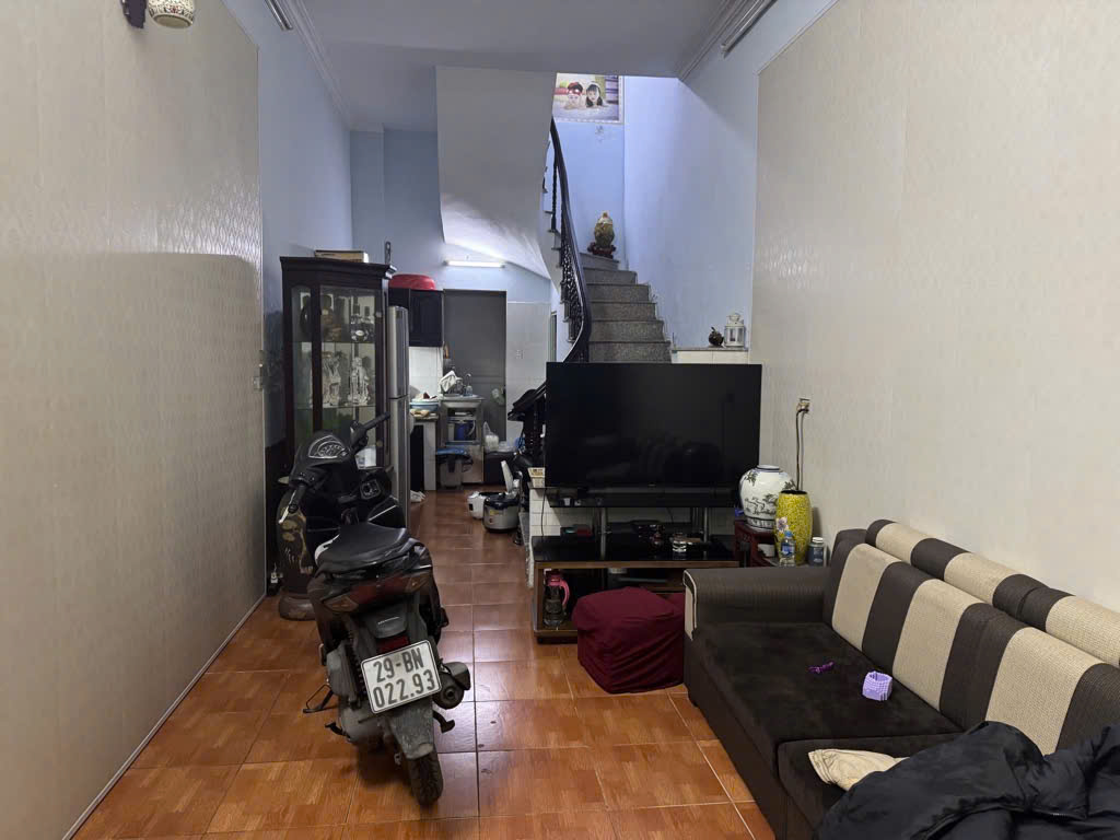 lô kinh doanh gần ngã tư sở