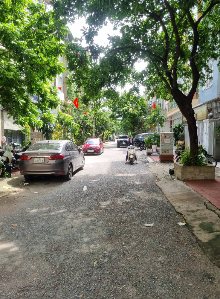 KIM GIANG Ô TÔ ĐỖ CỬA - 40M2