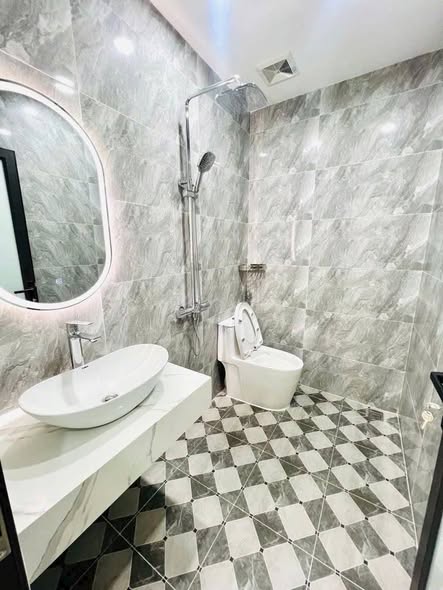 NHÀ ĐẸP TRẦN QUỐC VƯỢNG