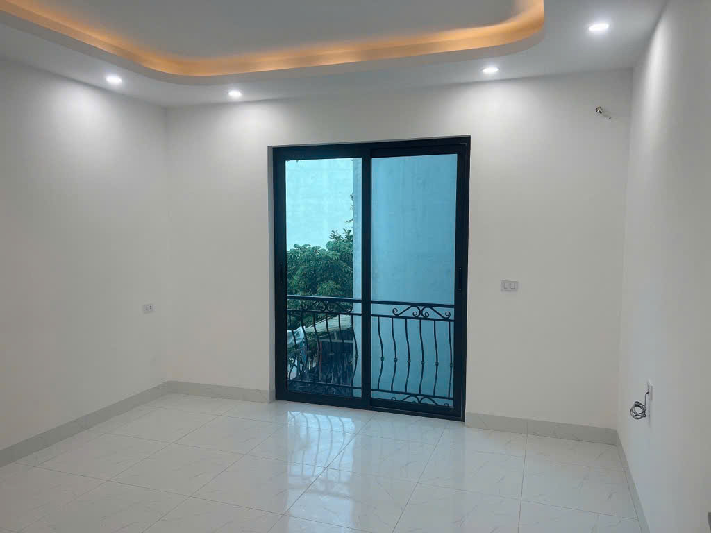 Nhà đẹp Đông La - 2 thoáng - Ô tô sát nhà - Hàng xóm Vành đai 4 chỉ với giá 5.x tỷ