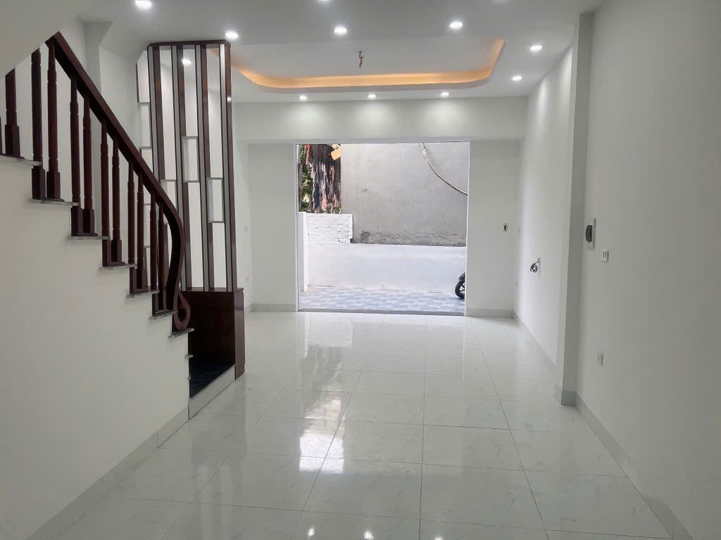 Nhà đẹp Đông La - 2 thoáng - Ô tô sát nhà - Hàng xóm Vành đai 4 chỉ với giá 5.x tỷ