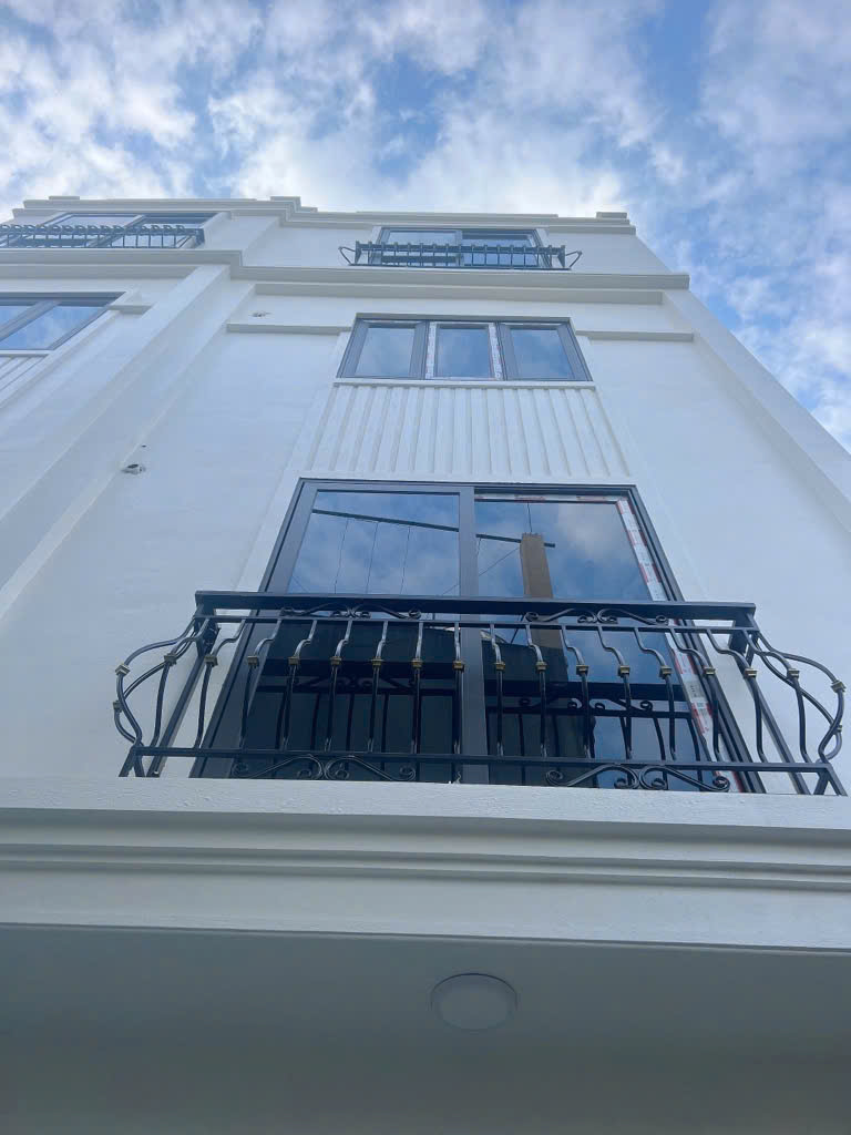 Nhà đẹp Đông La - 2 thoáng - Ô tô sát nhà - Hàng xóm Vành đai 4 chỉ với giá 5.x tỷ