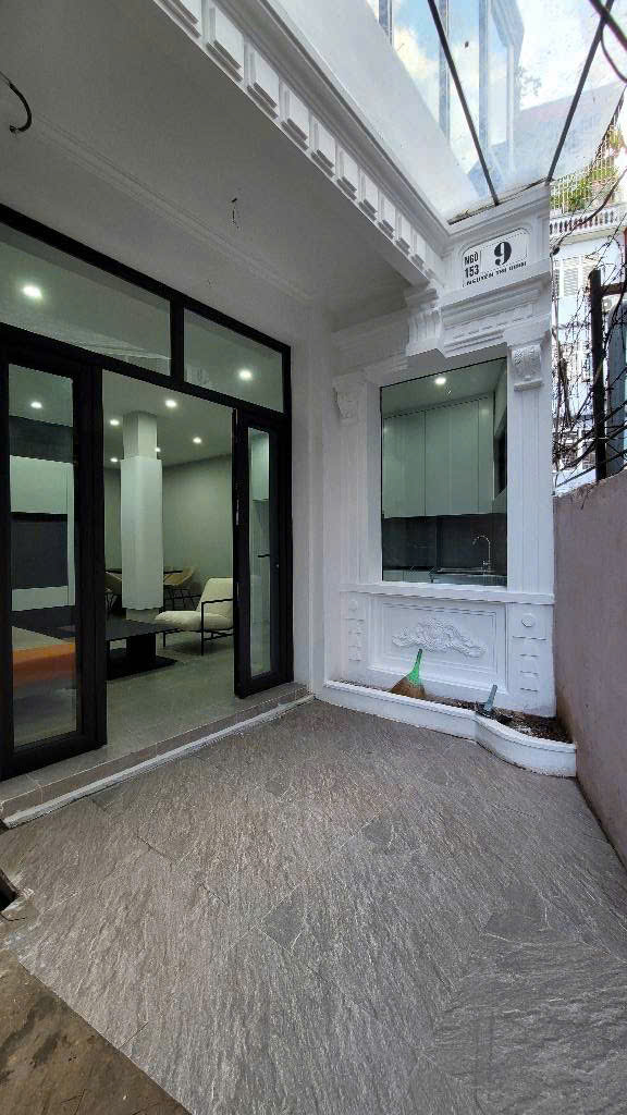 NHÀ ĐẸP PHỐ HIẾM – XÂY MỚI Ở NGAY!