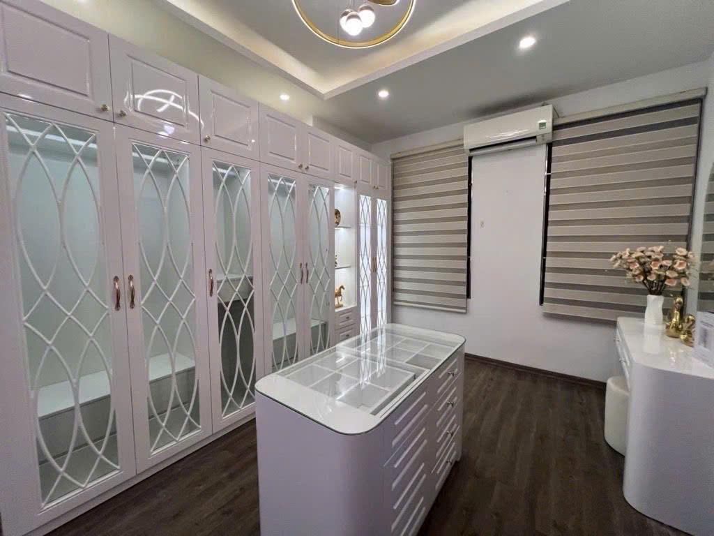 HOA HẬU THANH XUÂN - ÔTÔ ĐỖ CỬA - XẬY MỚI 6 TẦNG - NỘI THẤT CỰC CHẤT LƯỢNG - BẠT NGÀN TIỆN ÍCH!