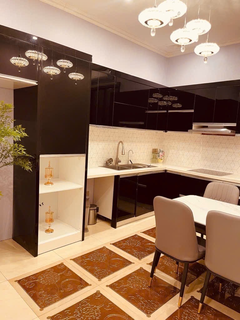 BÁN GẤP NHÀ TRUNG TÂM TÂY HỒ