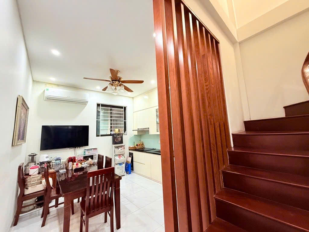 Bán nhà Giáp Nhị – 33m – 5 tầng – 2 mặt thoáng vĩnh viễn – gần ô tô – giá 7.79 tỷ (có thương lượng)