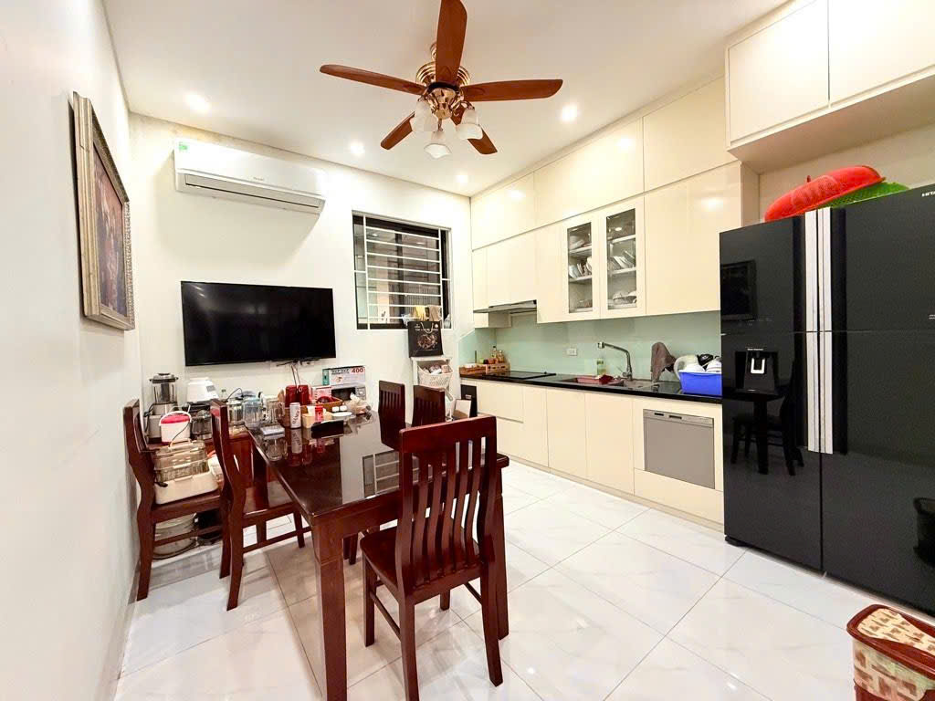 Bán nhà Giáp Nhị – 33m – 5 tầng – 2 mặt thoáng vĩnh viễn – gần ô tô – giá 7.79 tỷ (có thương lượng)