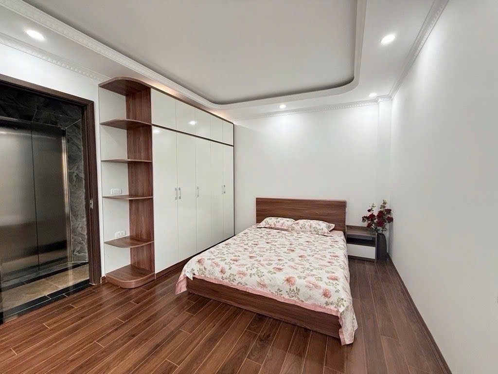 Bán nhà Giáp Nhị – 33m – 5 tầng – 2 mặt thoáng vĩnh viễn – gần ô tô – giá 7.79 tỷ (có thương lượng)