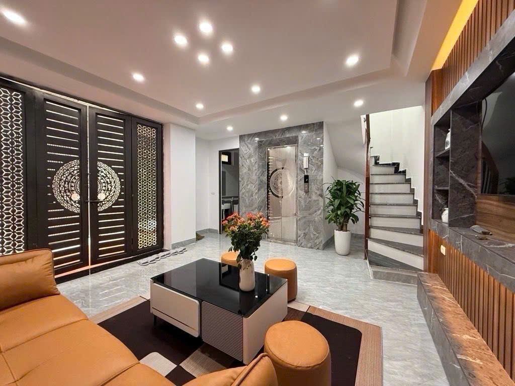 Bán nhà Giáp Nhị – 33m – 5 tầng – 2 mặt thoáng vĩnh viễn – gần ô tô – giá 7.79 tỷ (có thương lượng)