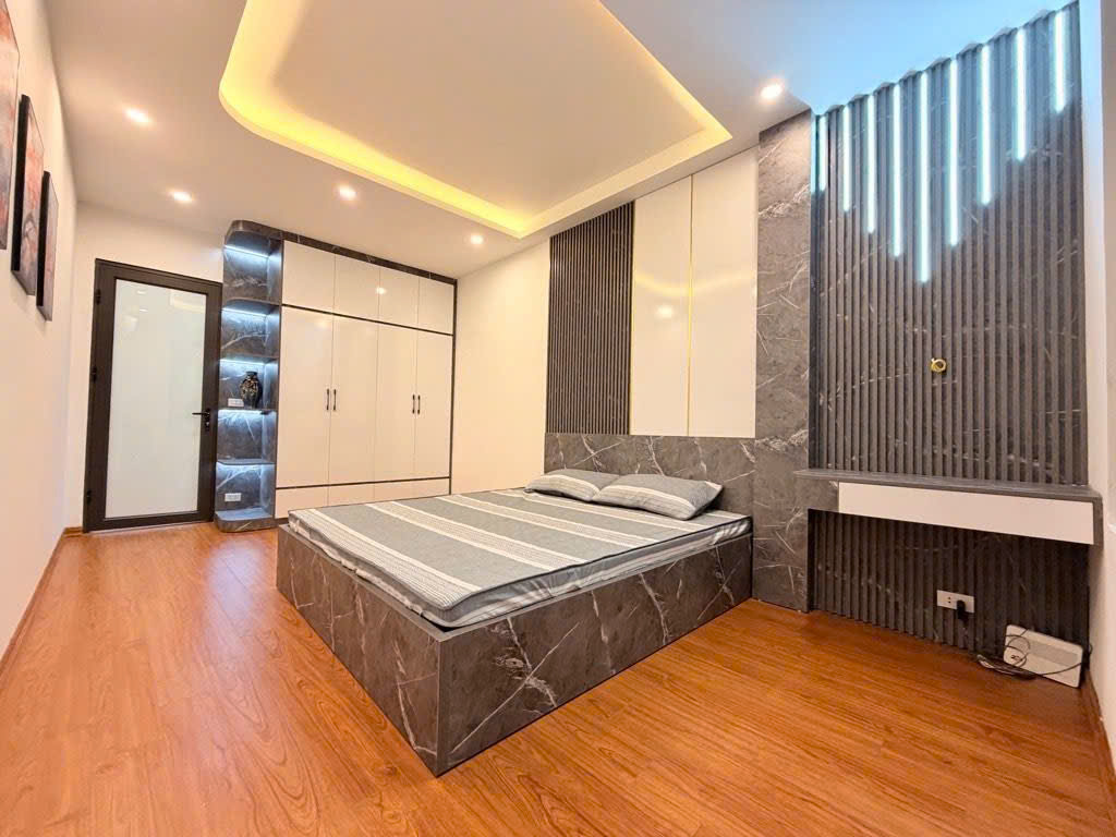 Bán nhà Giáp Nhị – 33m – 5 tầng – 2 mặt thoáng vĩnh viễn – gần ô tô – giá 7.79 tỷ (có thương lượng)