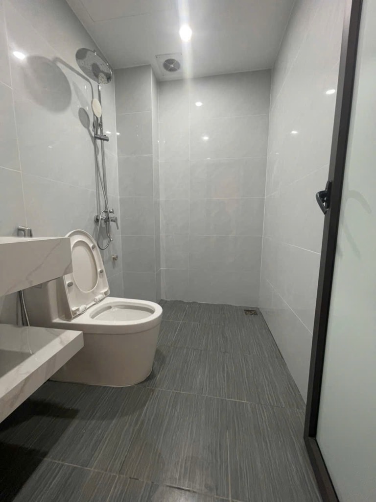 BÁN NHANH NHÀ # VĂN TIẾN DŨNG 8.X TỶ 35M2 XÂY 5 TẦNG NHÀ MỚI THANG MÁY