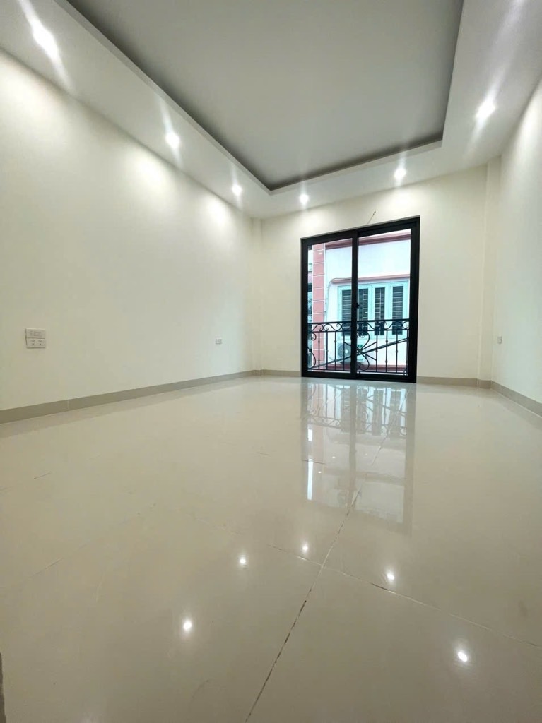 BÁN NHANH NHÀ # VĂN TIẾN DŨNG 8.X TỶ 35M2 XÂY 5 TẦNG NHÀ MỚI THANG MÁY