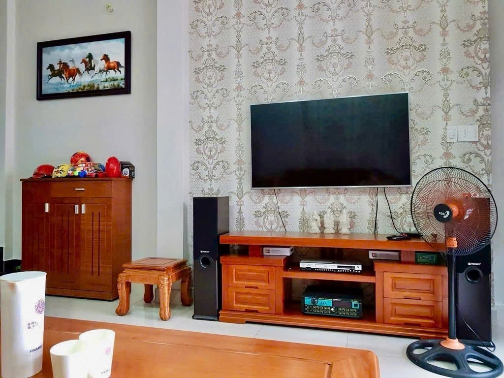 Nhà gần Ngay AEON MALL Tân Phú, (4,8x18), nở hậu 5m, hẻm xe hơi, giá 8,9 tỷ