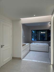 Ngọc Khánh Ba Đình - Sát phố ô tô đỗ trước cửa nhà - cực khan hiếm