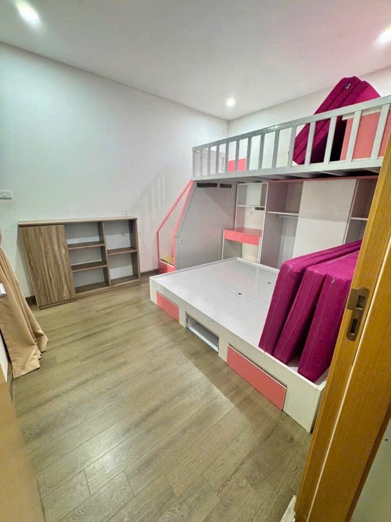 Nhà Đẹp lung linh nội thất đầy đủ dọn vào ở ngay