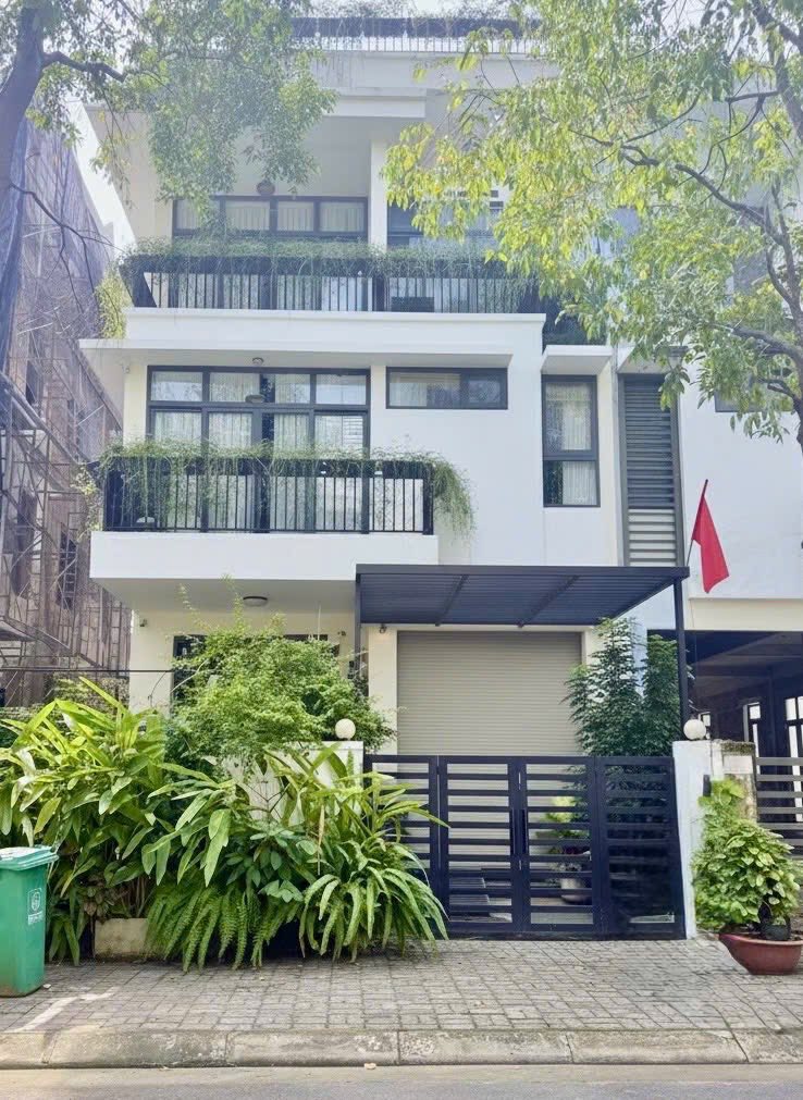 Cần bán gấp Biệt thự 160m2 Đông tăng Long giá chỉ 12,9 tỷ