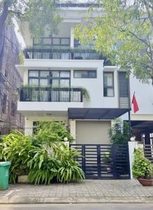 Cần bán gấp Biệt thự 160m2 Đông tăng Long giá chỉ 12,9 tỷ