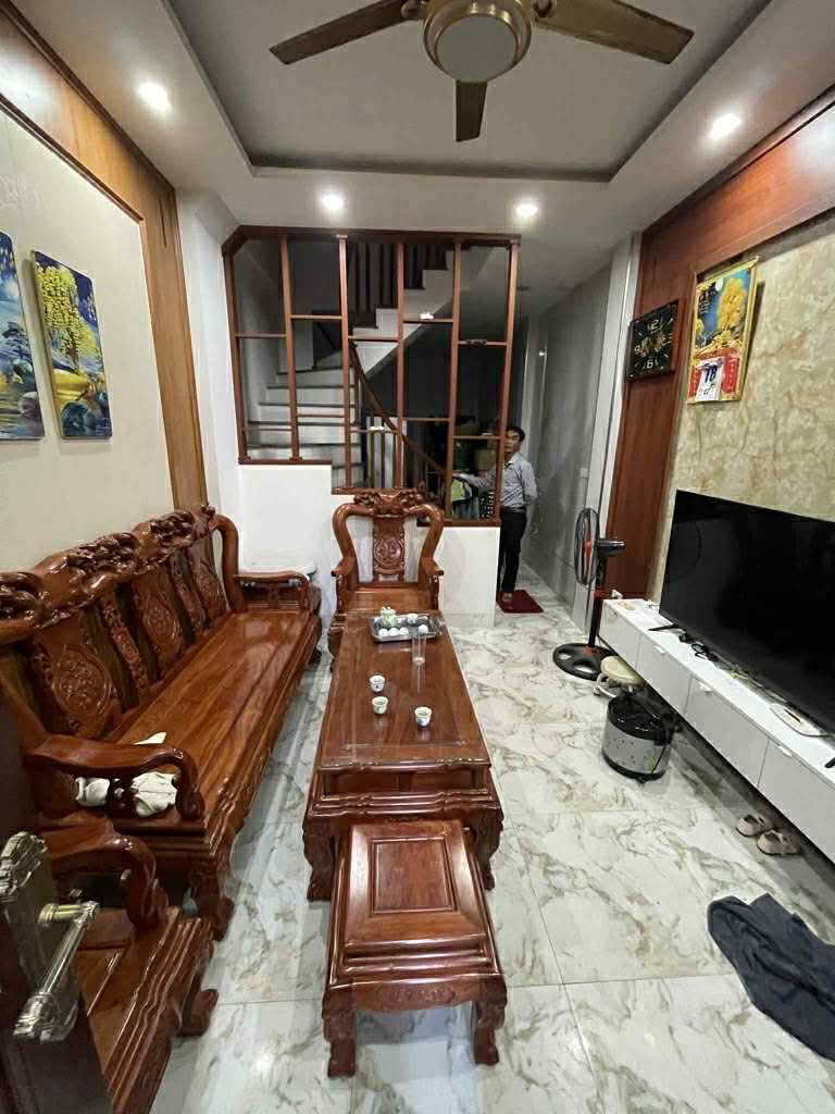 Nhà cần bán đường phúc diễn 80mx3 tầng 6tỷ