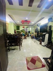 NHÀ HẺM 8M LÊ VĂN QUỚI - 81M2 - NỞ HẬU - 4 TẦNG - 8.9 TỶ