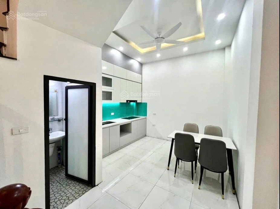 BÁN NHÀ HIẾM -SÁT PHỐ - LÔ GÓC - VIEW HỒ - Ô TÔ ĐỖ CỬA, 36 M2, NHỈNH 10 TỶ