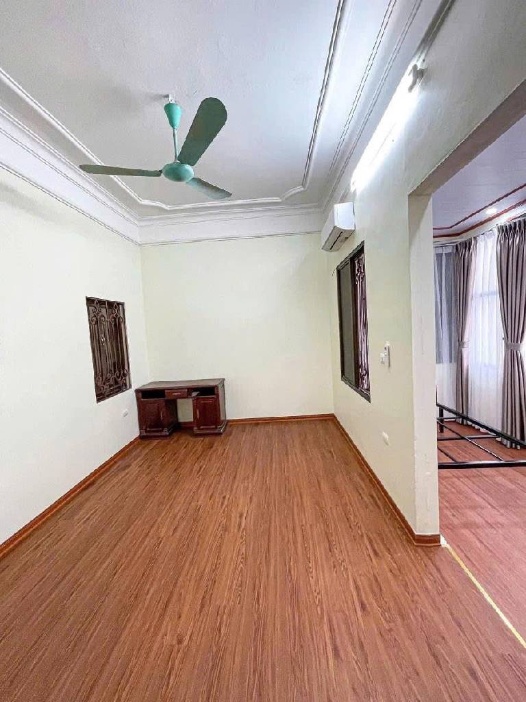 NHÀ ĐẸP HOÀNG MAI Ở LUÔN, 4 TẦNG, 47 M2,  8,5 tỷ, gần BÁCH KINH XÂY