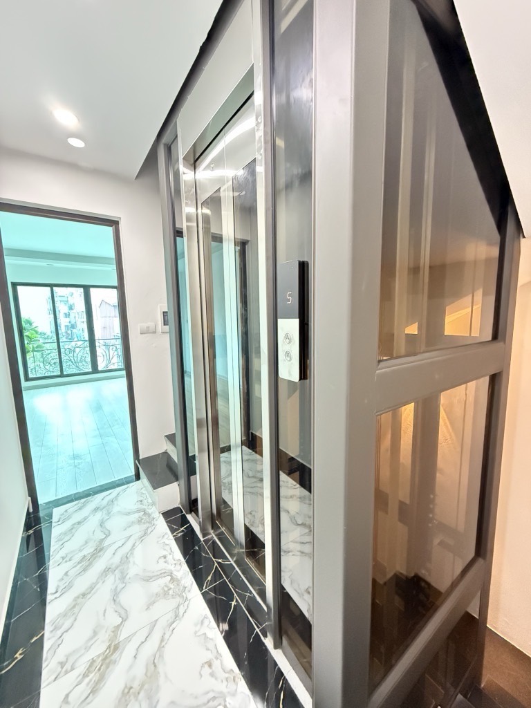 BÁN NHÀ  KIM NGƯU, TRẦN KHÁT CHÂN, NHÀ ĐẸP Ở LUÔN, Thang Máy, 5 TẦNG, 43 M2, 13,6 TỶ